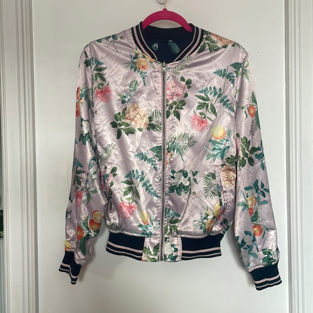 American Eagle reversible tropical parrot and fruit, floral bomber jacket